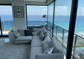 Квартира с панорамным видом на первой береговой линии