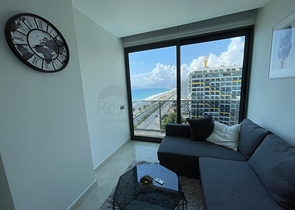 Квартира с панорамным видом на первой береговой линии