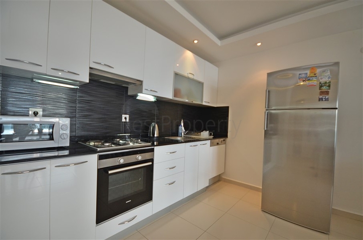 Квартира 1+1 в районе Кестель с богатой инфраструктурой