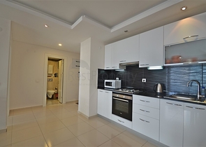 Квартира 1+1 в районе Кестель с богатой инфраструктурой