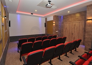 Квартира 1+1 в районе Кестель с богатой инфраструктурой