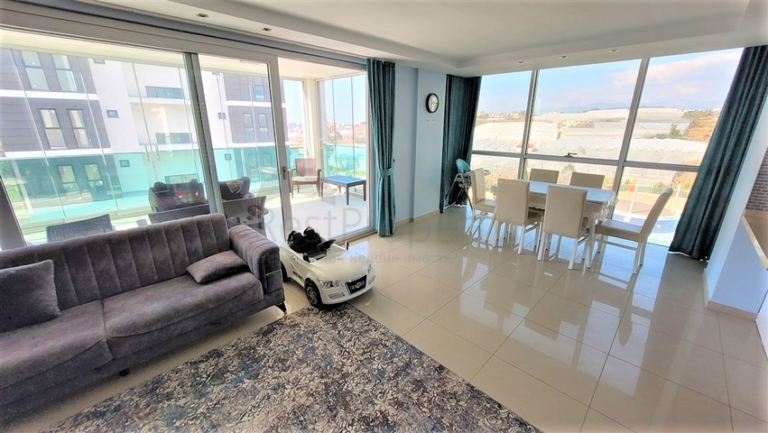 Двухуровневая квартира 3+1 в одном из жилых комплексов района Каргыджак