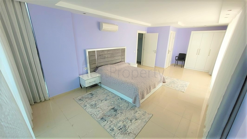 Двухуровневая квартира 3+1 в одном из жилых комплексов района Каргыджак