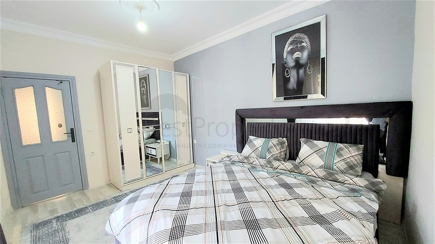 Меблированная трехкомнатная квартира с отдельной кухней 