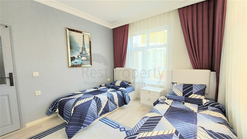 Меблированная трехкомнатная квартира с отдельной кухней 