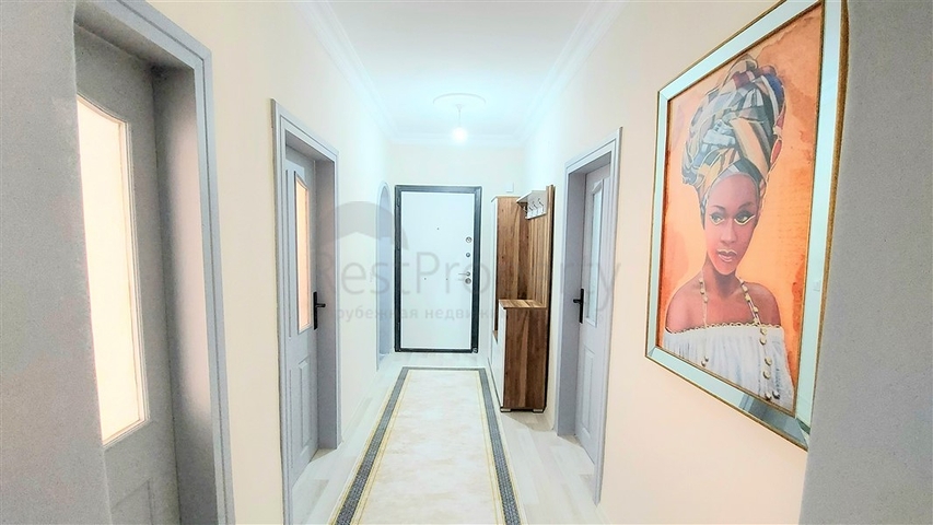 Меблированная трехкомнатная квартира с отдельной кухней 