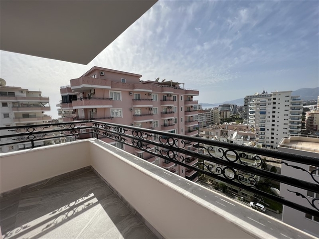 Пентхаус 4+1 в центре района Махмутлар