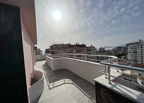 Пентхаус 4+1 в центре района Махмутлар