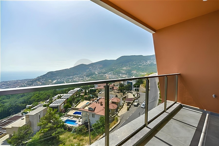 Виллы с потрясающим видом в районе Бекташ