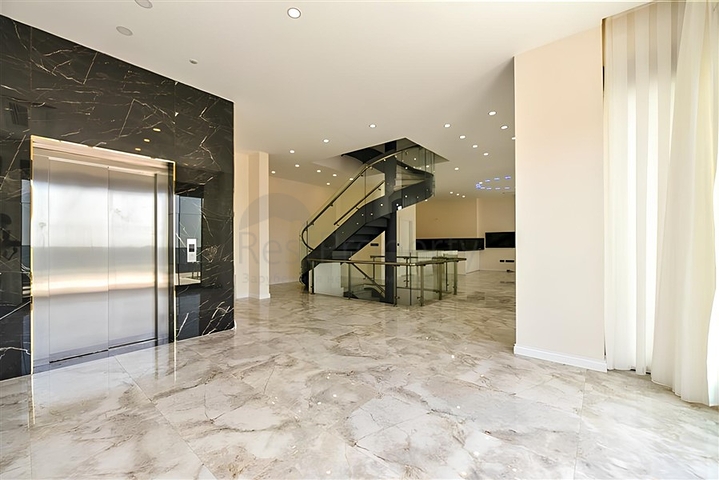 Виллы с потрясающим видом в районе Бекташ