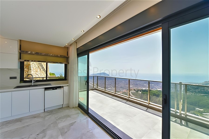 Виллы с потрясающим видом в районе Бекташ