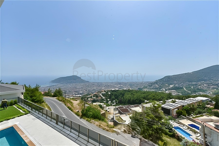 Виллы с потрясающим видом в районе Бекташ