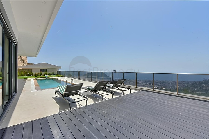 Виллы с потрясающим видом в районе Бекташ