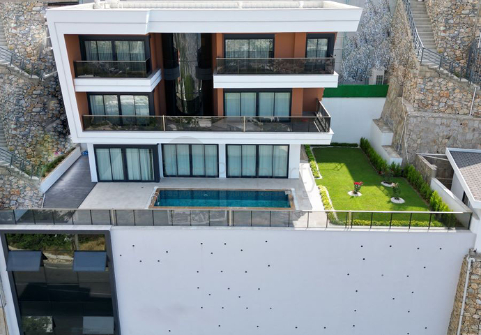 Виллы с потрясающим видом в районе Бекташ