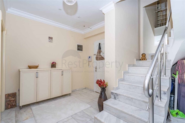 Просторный пентхаус 4+1 для большой семьи