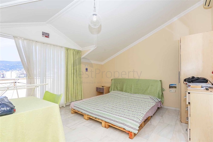 Просторный пентхаус 4+1 для большой семьи