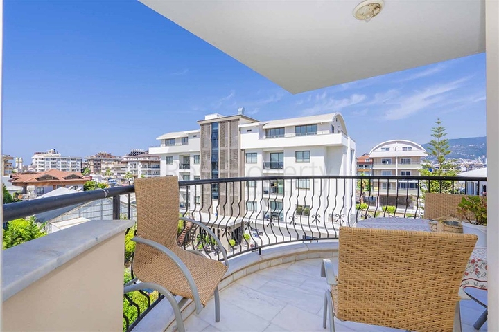 Просторный пентхаус 4+1 для большой семьи