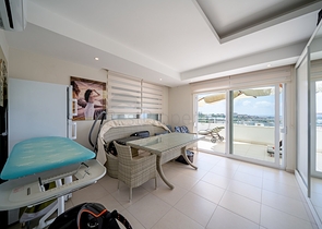 Пентхаус 4+1 с видом на море в люксовом комплексе в районе Авсаллар