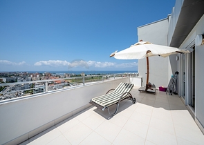 Пентхаус 4+1 с видом на море в люксовом комплексе в районе Авсаллар