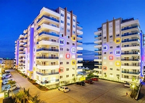 Пентхаус 4+1 с видом на море в люксовом комплексе в районе Авсаллар