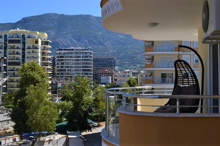 Квартира 2+1 с видом на море в районе Махмутлар