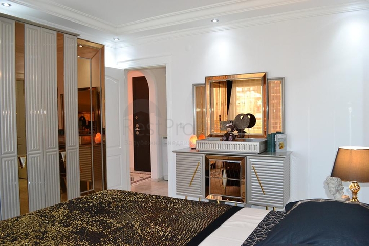 Квартира 2+1 с видом на море в районе Махмутлар