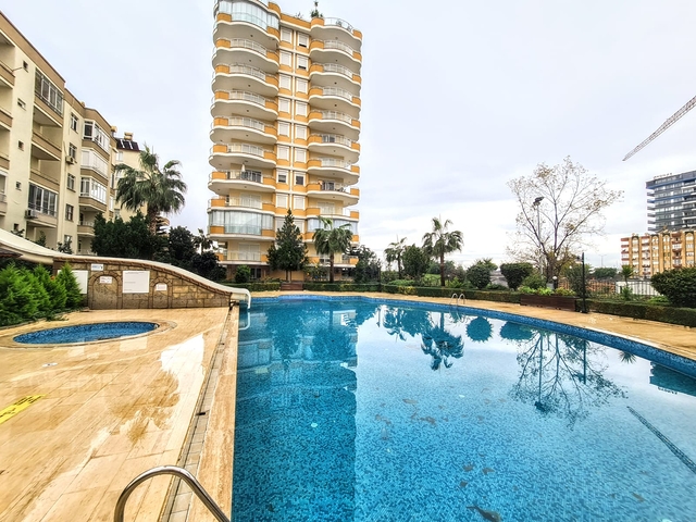 Квартира 2+1 с видом на море в районе Махмутлар