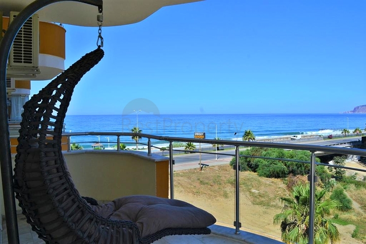 Квартира 2+1 с видом на море в районе Махмутлар