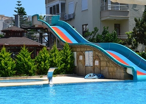 Квартира 2+1 с видом на море в районе Махмутлар