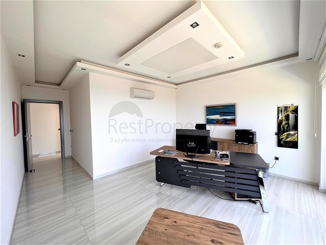 Эксклюзивная вилла с панорамным видом в центре Алании