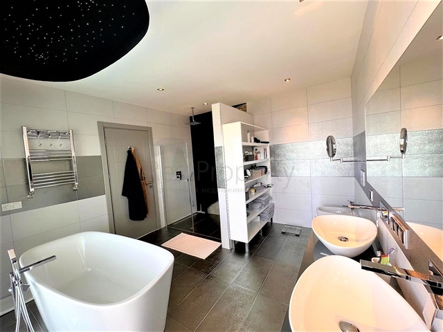 Эксклюзивная вилла с панорамным видом в центре Алании