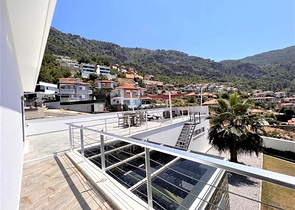 Эксклюзивная вилла с панорамным видом в центре Алании