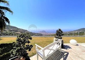 Эксклюзивная вилла с панорамным видом в центре Алании