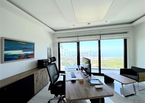 Эксклюзивная вилла с панорамным видом в центре Алании