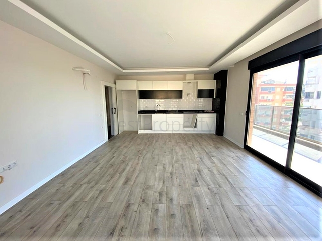 Трехкомнатная квартира в районе Тосмур