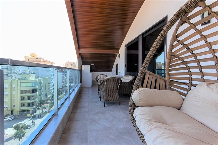 Пентхаус 3+1 в районе Махмутлар