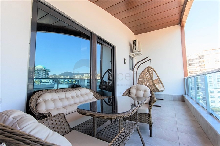 Пентхаус 3+1 в районе Махмутлар