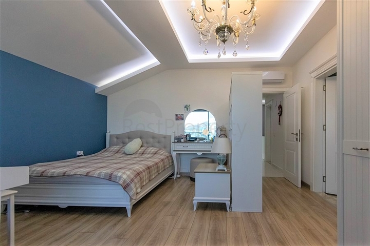 Пентхаус 3+1 в районе Махмутлар