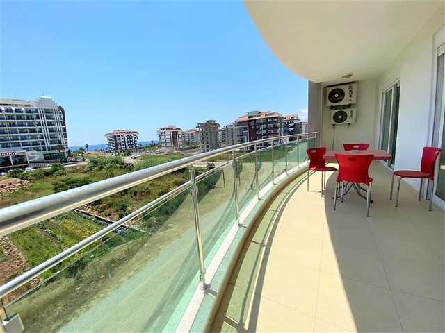 Квартира 2+1 с видом на море в районе Кестель