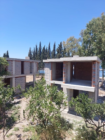 Привлекательные виллы в окружении пышной природы