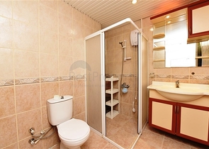 Трехкомнатная квартира с отдельной кухней