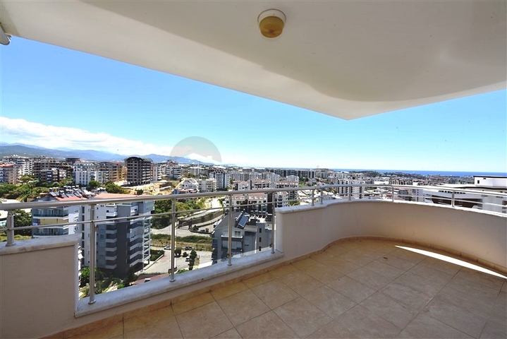 Просторная квартира в районе Авсаллар