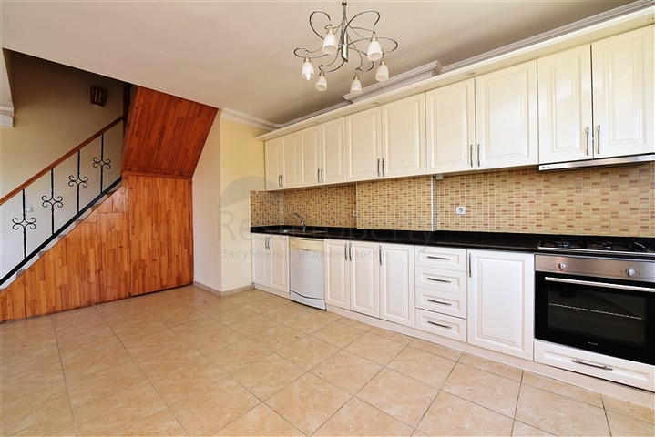 Просторная квартира в районе Авсаллар