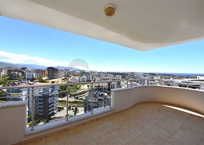 Просторная квартира в районе Авсаллар