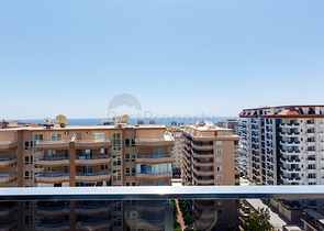 Трехкомнатная квартира в комплексе люкс класса 