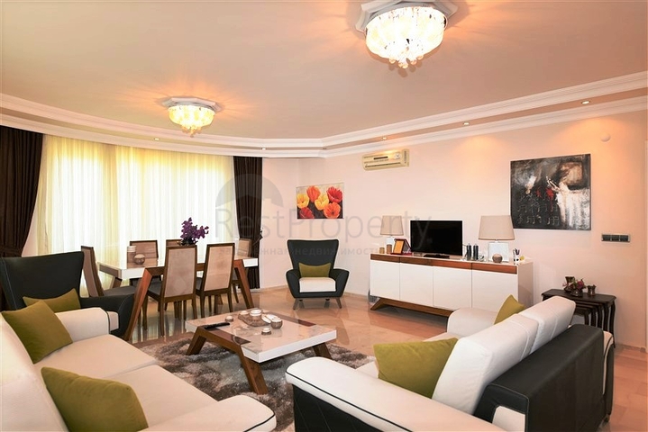 Вилла с видом на Средиземное море в районе Демирташ