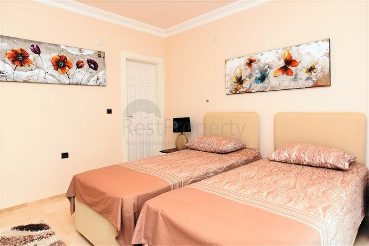 Вилла с видом на Средиземное море в районе Демирташ