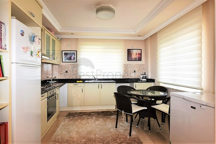 Вилла с видом на Средиземное море в районе Демирташ