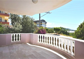 Вилла с видом на Средиземное море в районе Демирташ