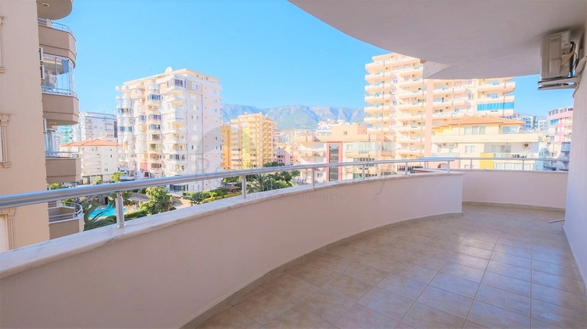 Квартира с большой площадью в Махмутларе